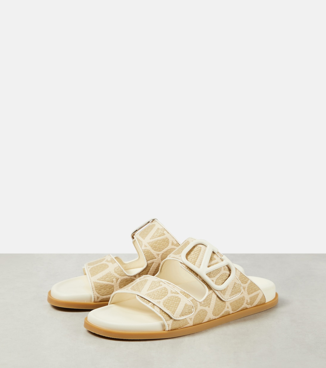 VLogo Signature raffia slides | Valentino Garavani