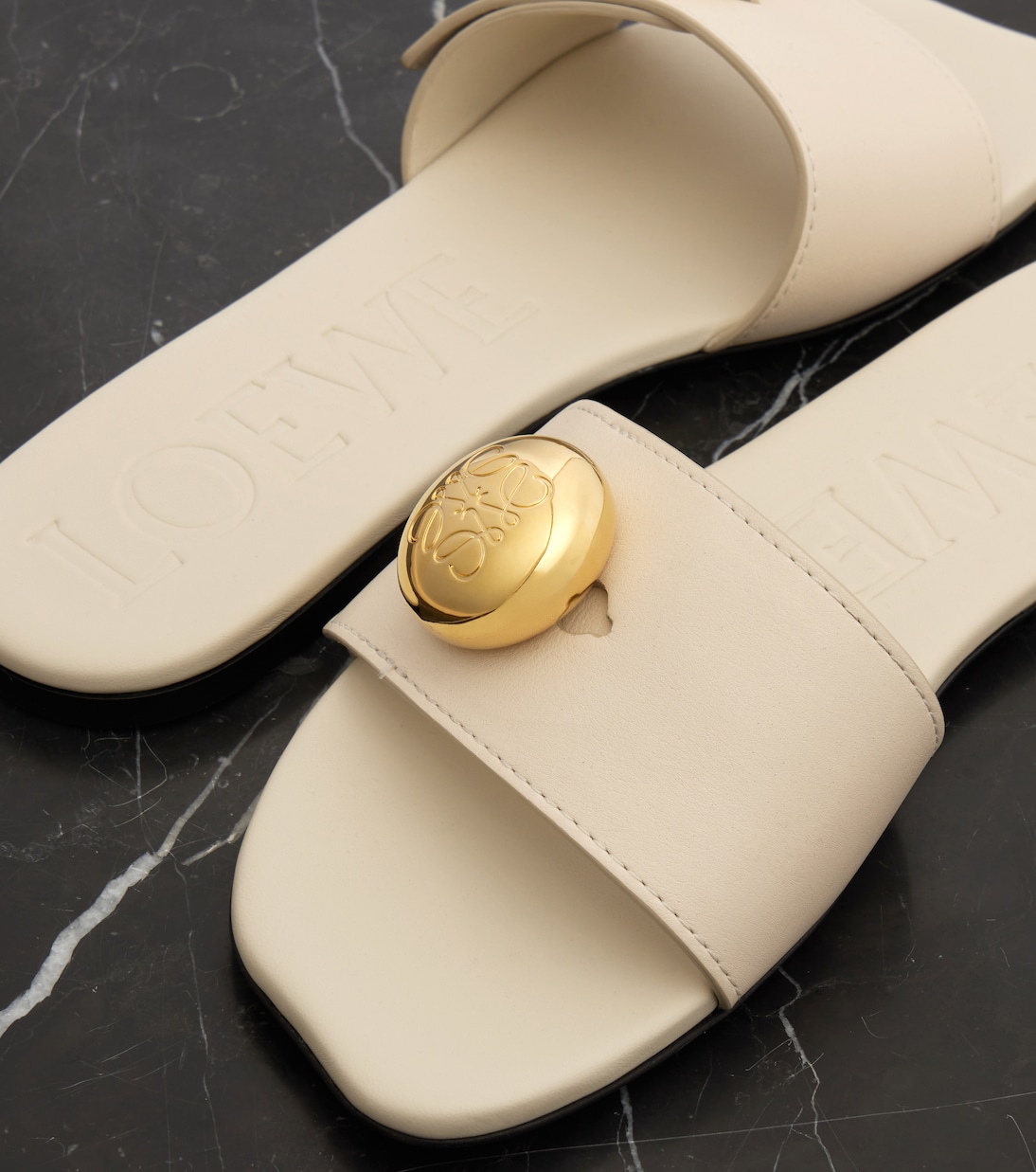 Pebble leather slides | Loewe