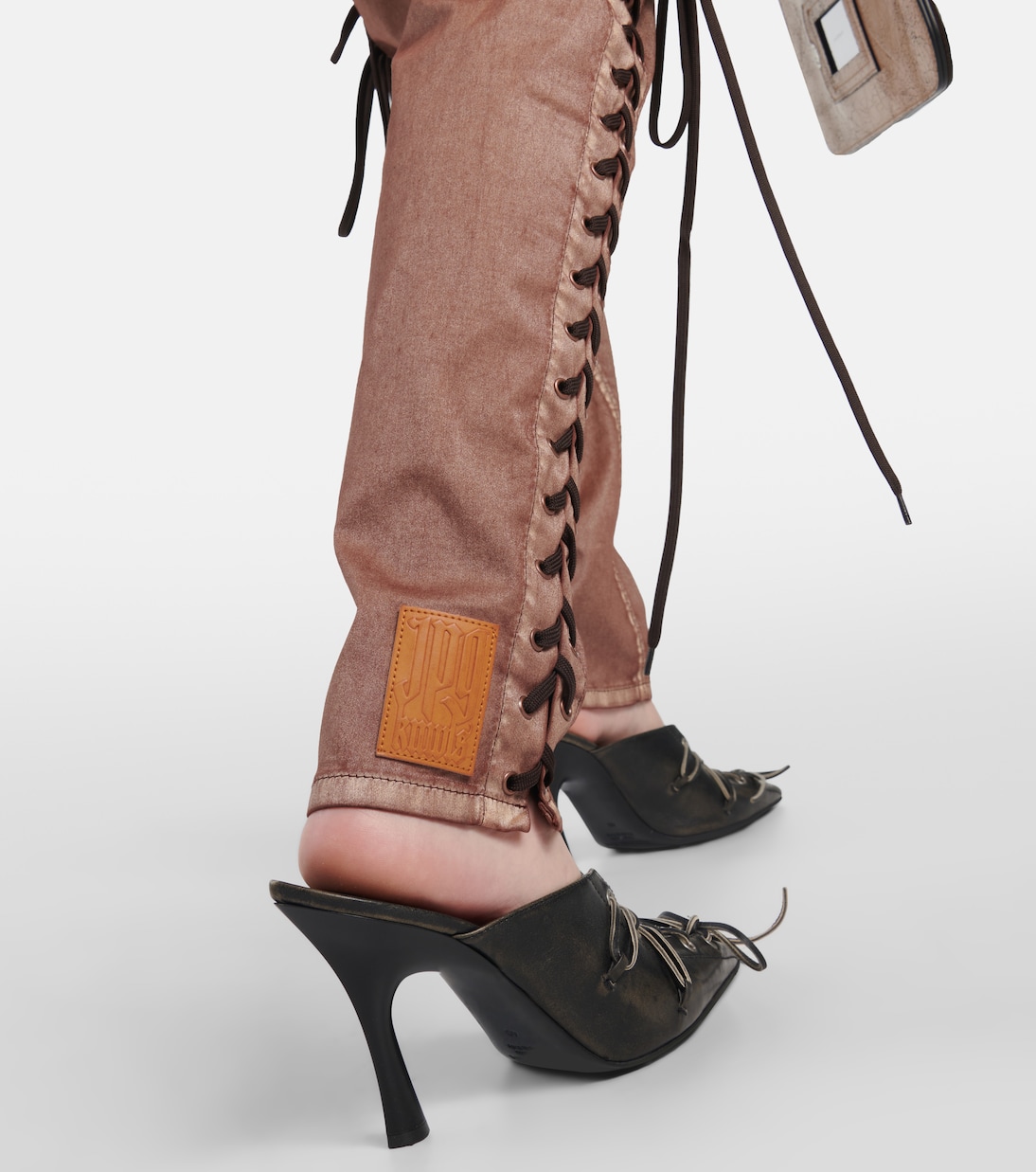 x KNWLS – Pantalon corset à taille basse en jean | Jean Paul Gaultier