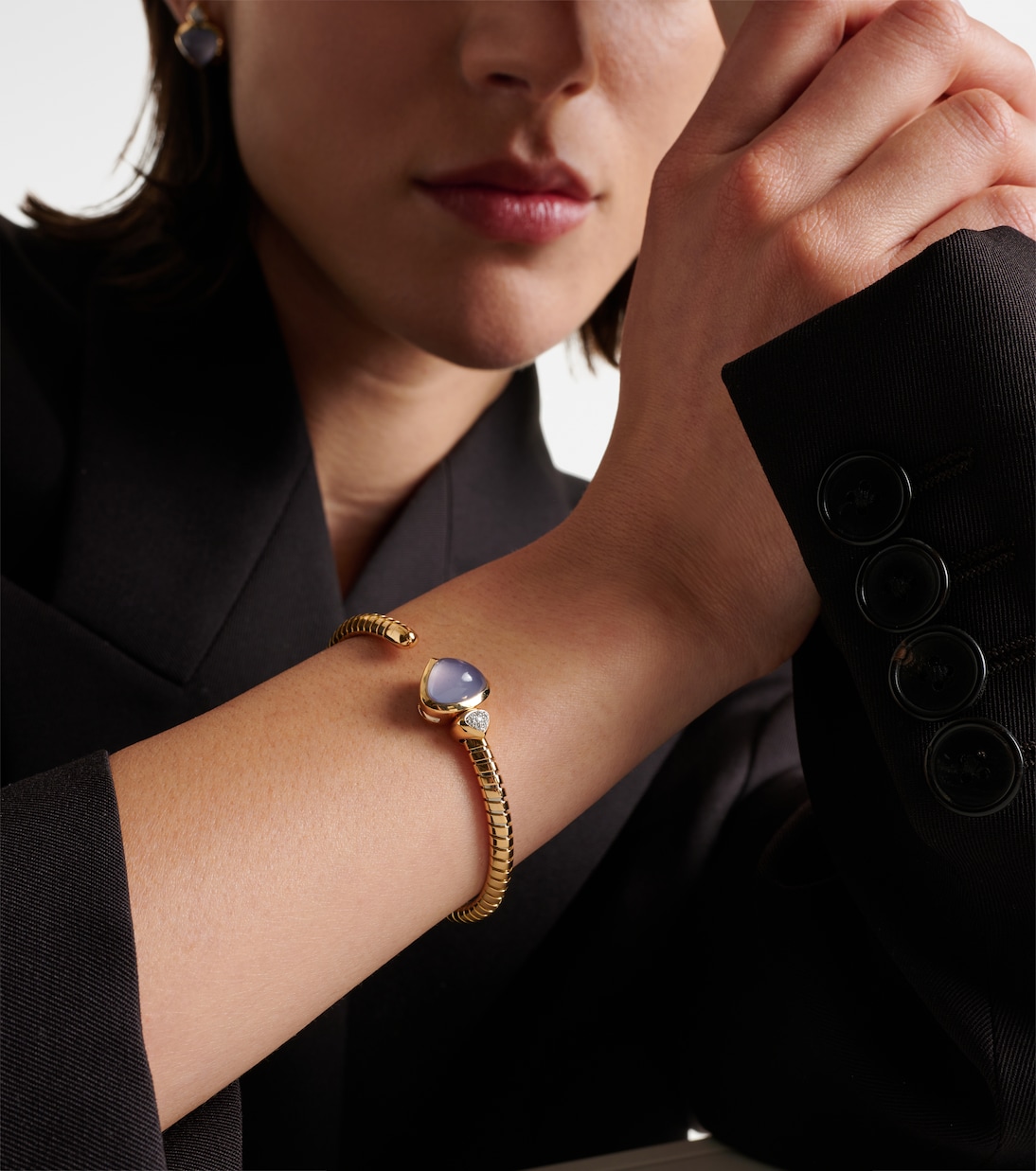 Bracelet Trisolina Bypass en or 18 ct, calcédoine et diamants | Marina B