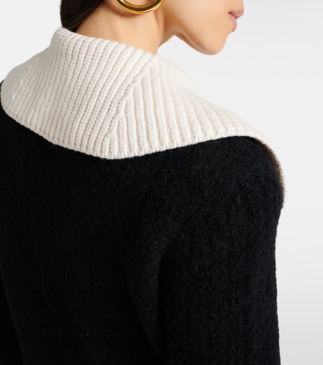 Pullover aus einem Alpakawollgemisch | Self-Portrait