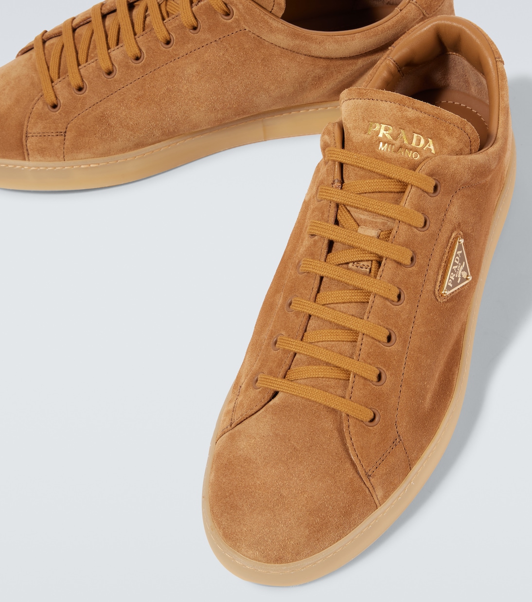 Sneakers in suede con logo | Prada