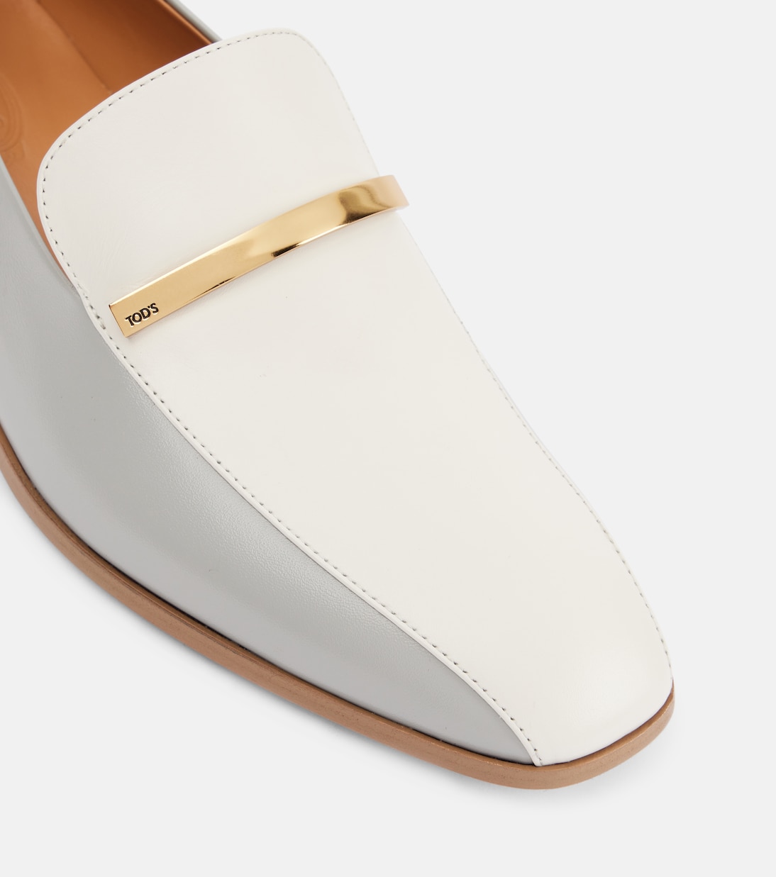 Scarpe in pelle italiane con dettagli a pannelli per un look giovane e moderno