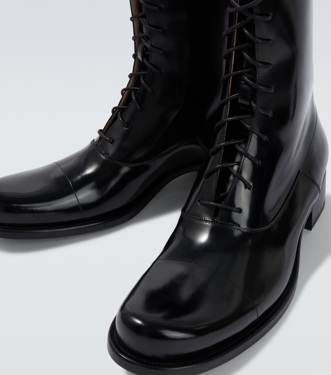 Schnürstiefel Kai aus Lackleder | The Row