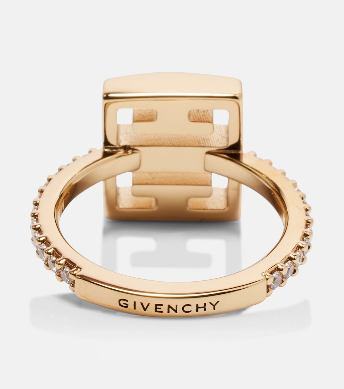 Anello 4G di Givenchy con cristalli Swarovski® per uno stile giovane e glamour