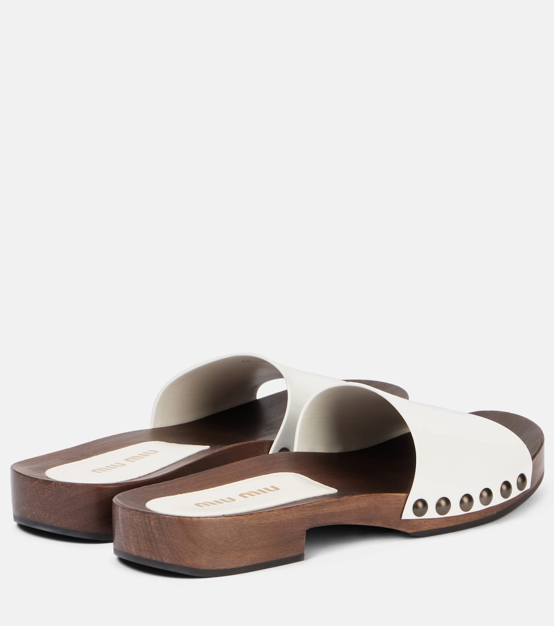 Pantoletten aus Lackleder | Miu Miu
