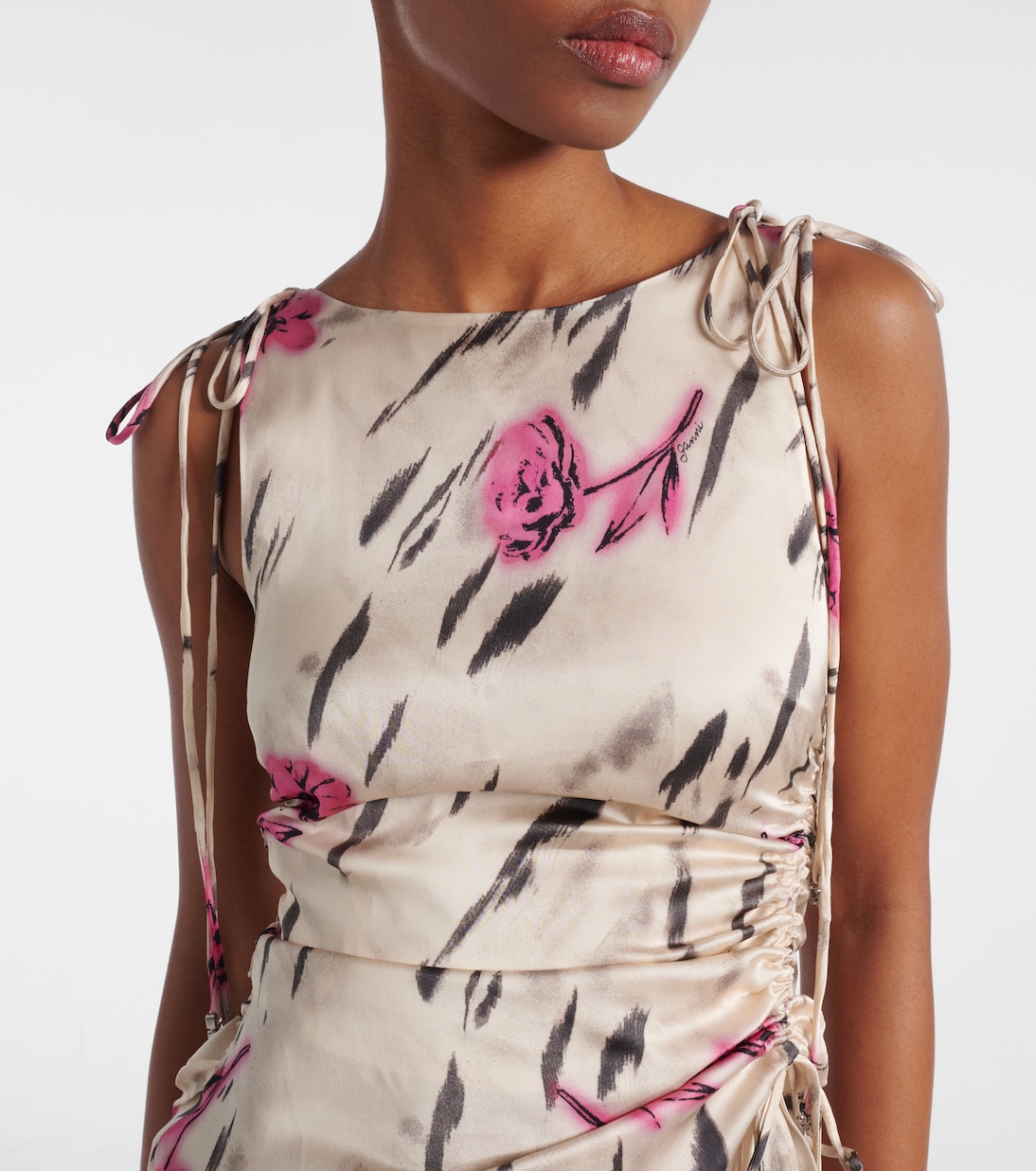 Top en satin à fleurs | Ganni