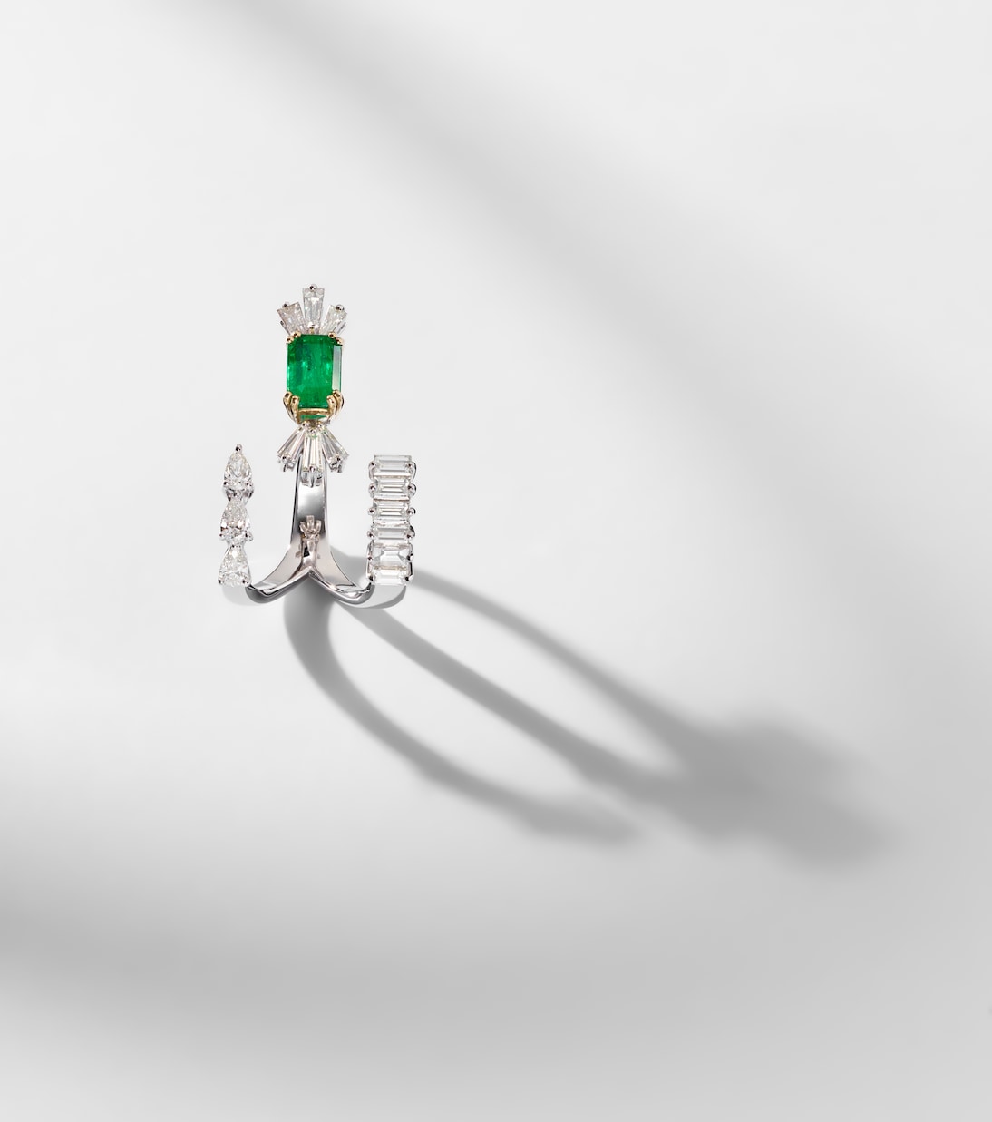 Reign Supreme 18kt white gold ring with diamonds and emerald | Yeprem