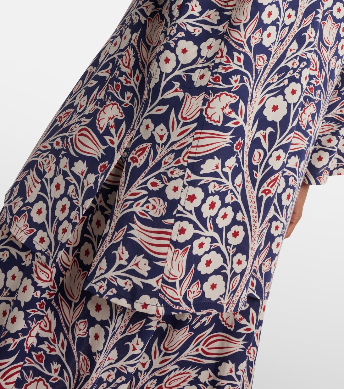 Túnica de Seda Floral Inspirada por Loro Piana para Jóvenes Modernos