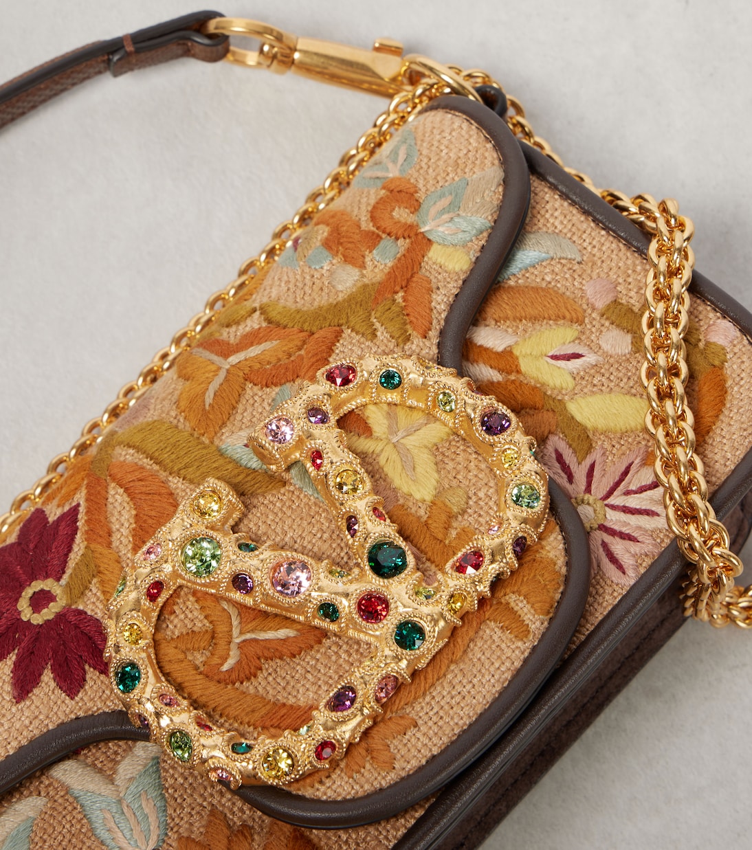 Borsa a spalla Locò Small con ricamo | Valentino Garavani