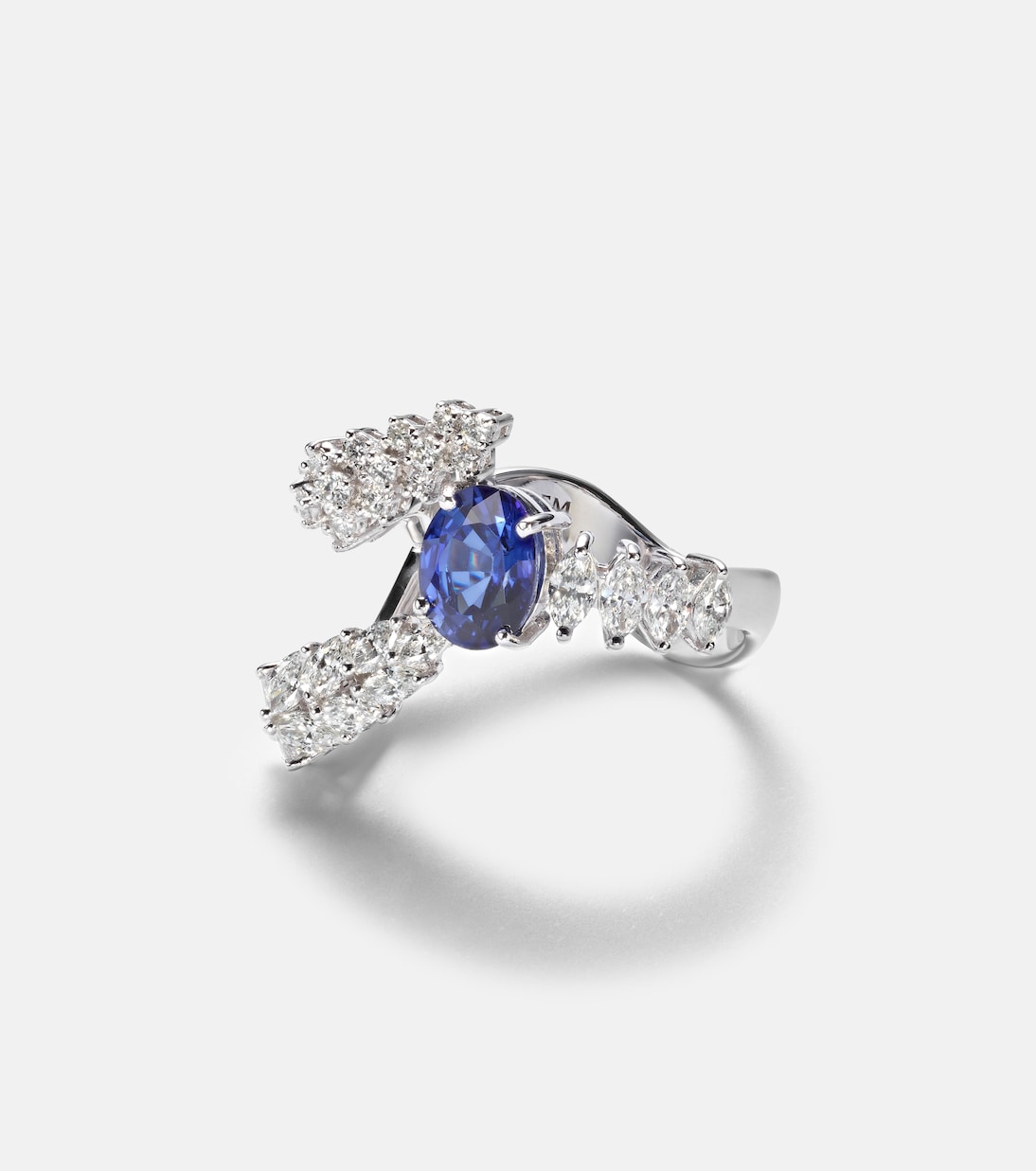 Bague en or blanc 18 ct, saphir et diamants | Yeprem