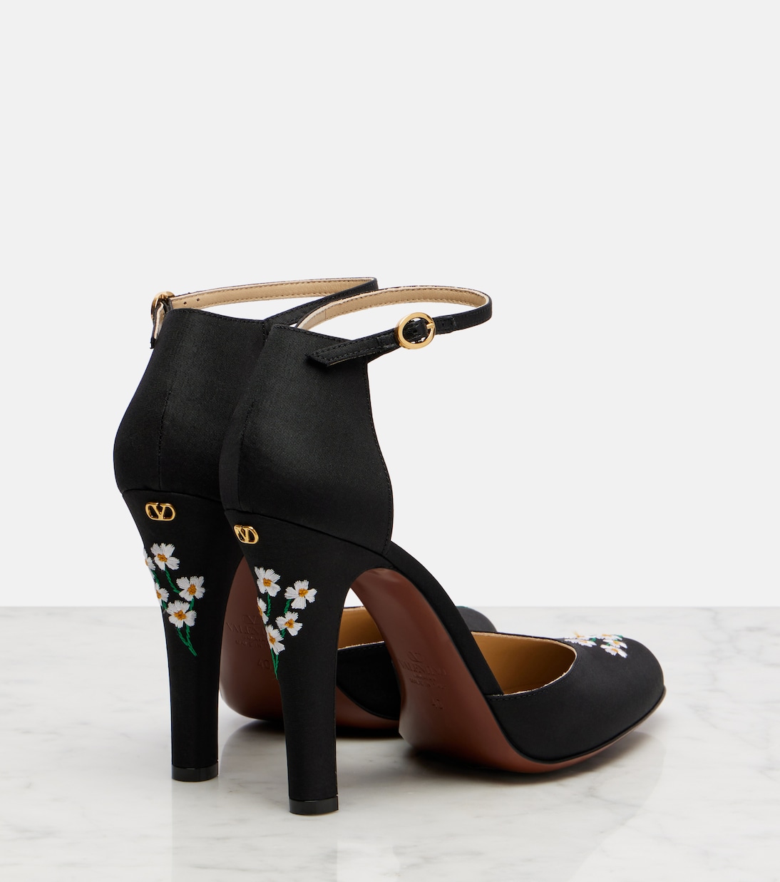 Hi Dolly 105 embroidered satin pumps | Valentino Garavani