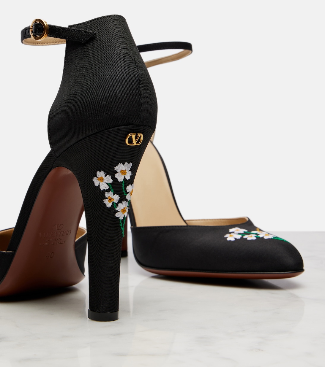 Hi Dolly 105 embroidered satin pumps | Valentino Garavani