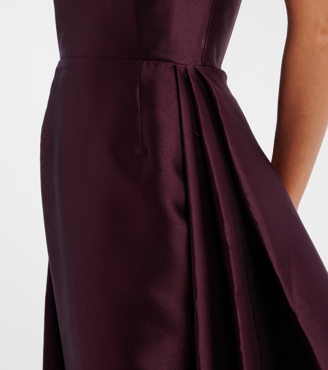 Robe longue en satin | Solace London
