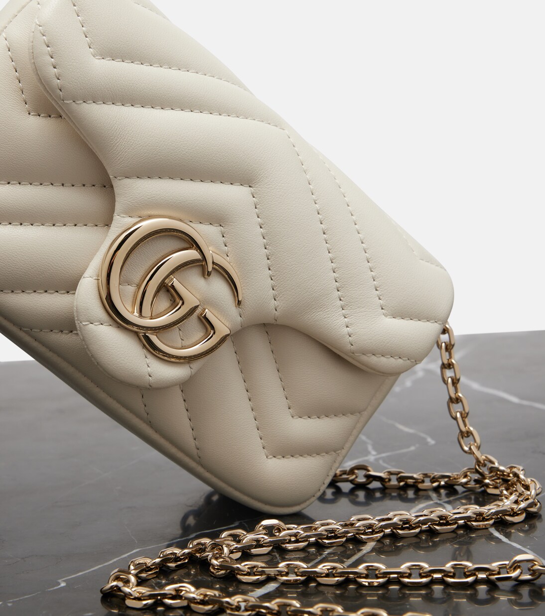 GG Marmont Mini leather shoulder bag | Gucci
