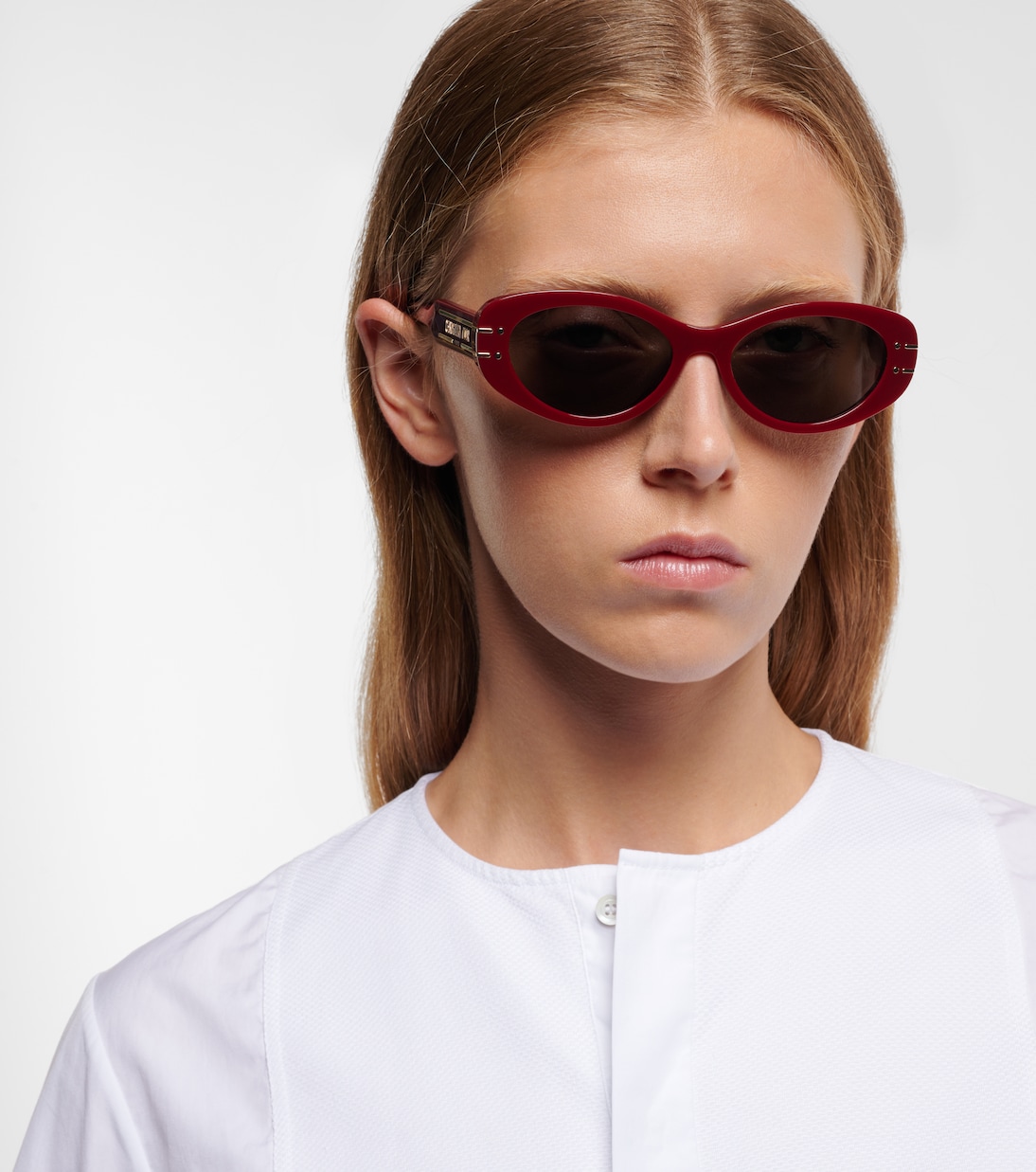 Occhiali da sole DiorSignature B8U ovali per giovani trendsetter