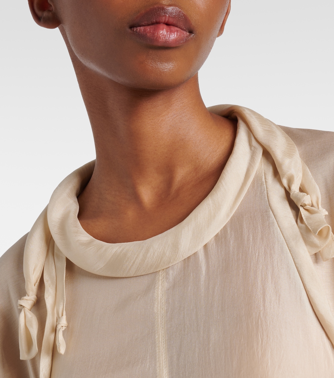 Top in seta con volant | Lemaire