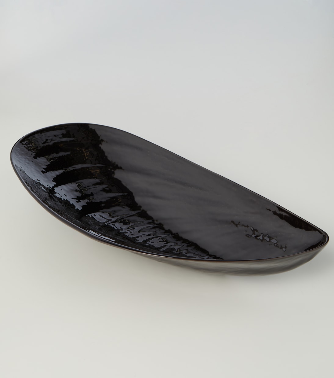 Marcel Large porcelain bowl by by Wouters & Hendrix | Serax
