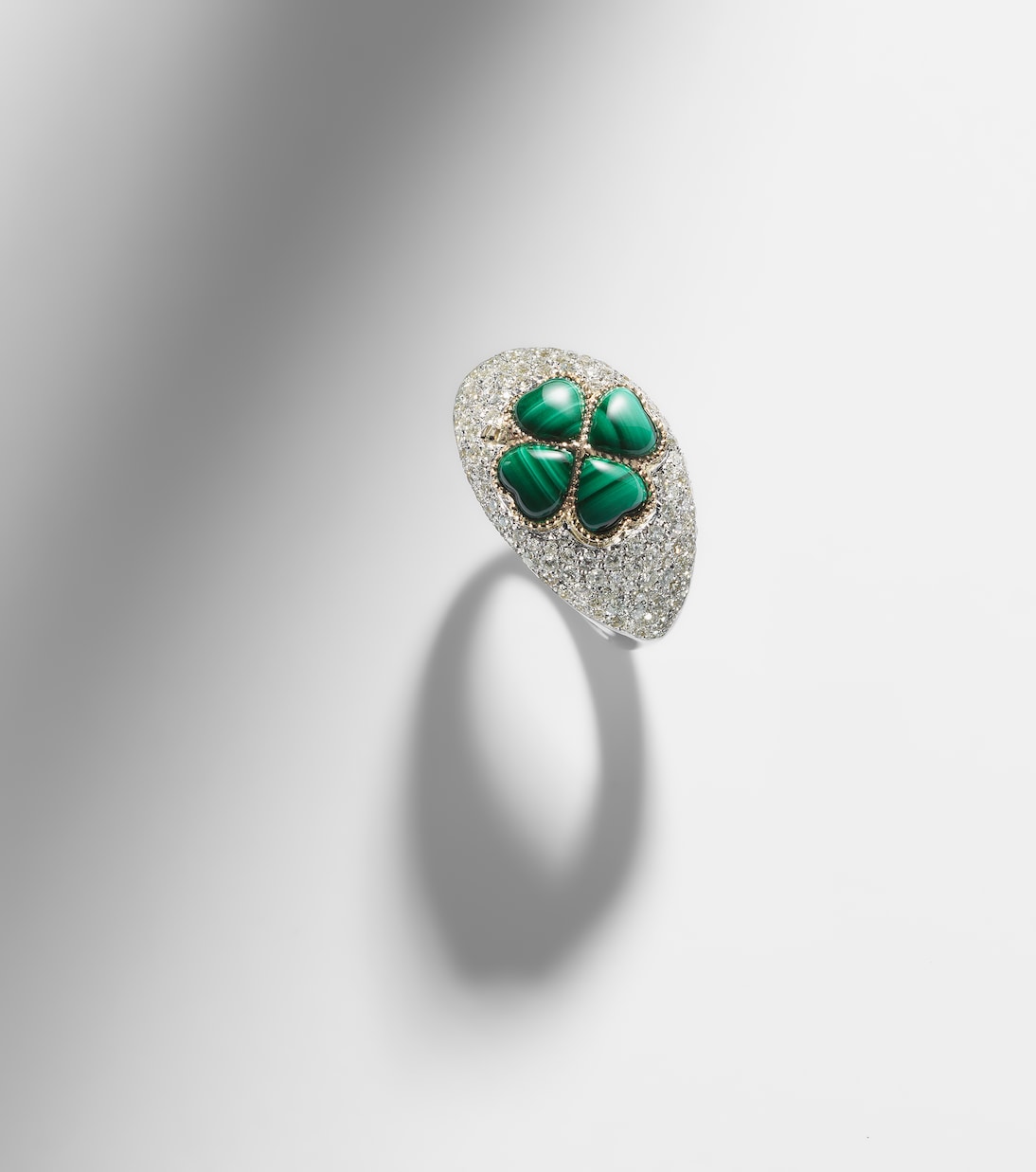 Anillo de oro de 9 ct con diamantes y malaquita | Yvonne Léon