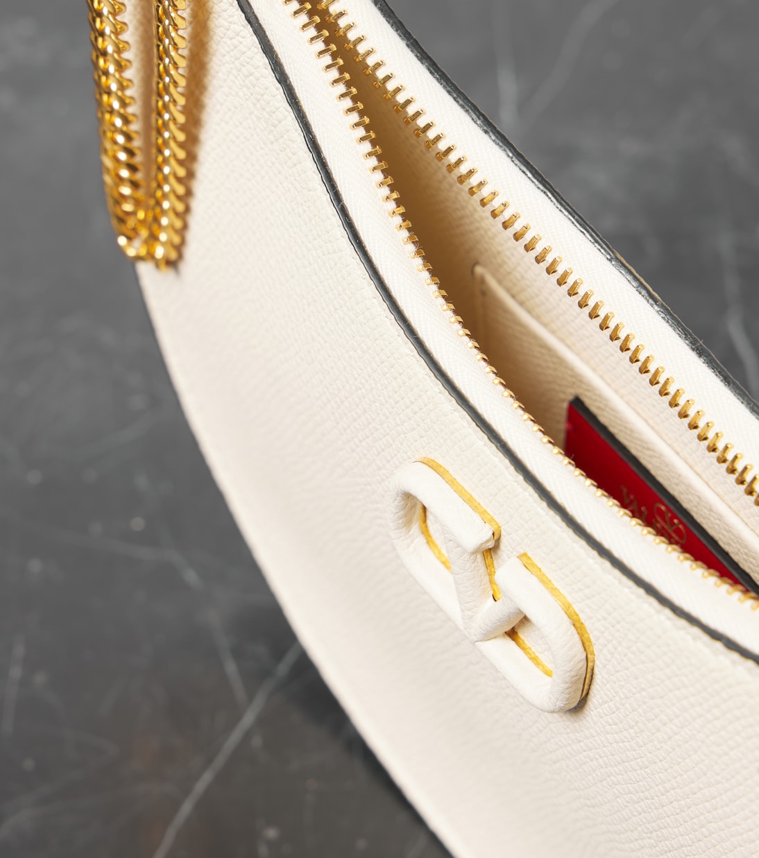 Bolso al hombro VLogo Signature Mini de piel | Valentino Garavani