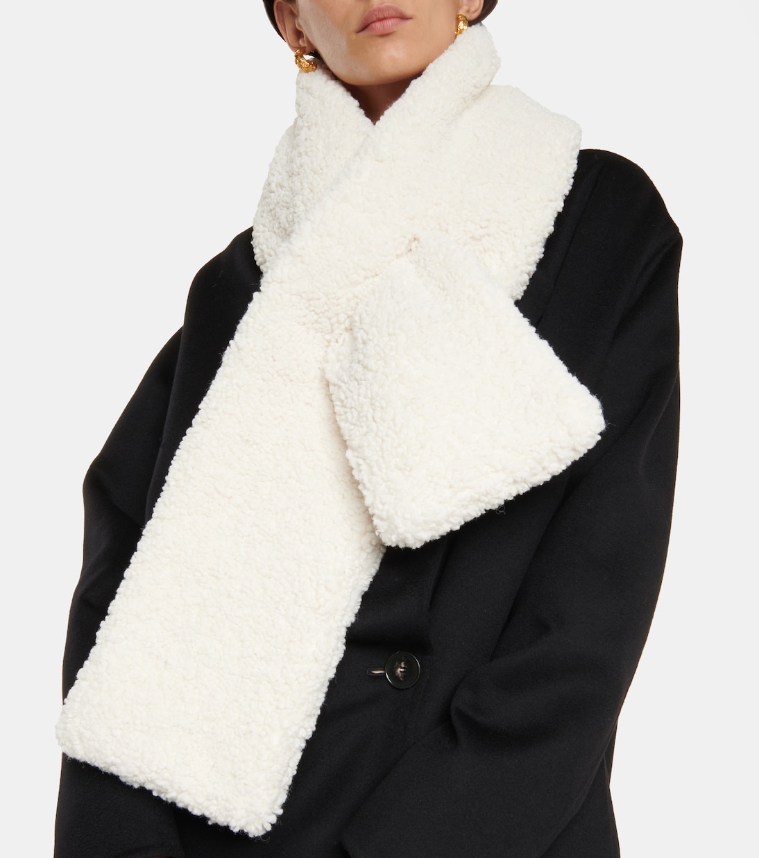 Faux fur scarf | Ruslan Baginskiy