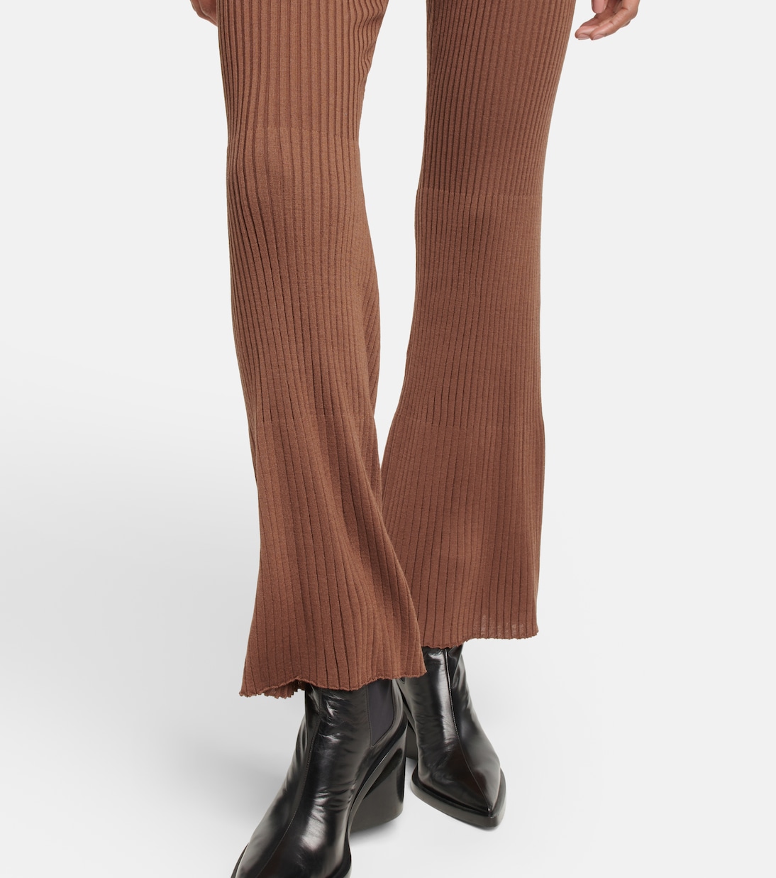 Pantaloni flared in lana vergine a vita alta | Wolford