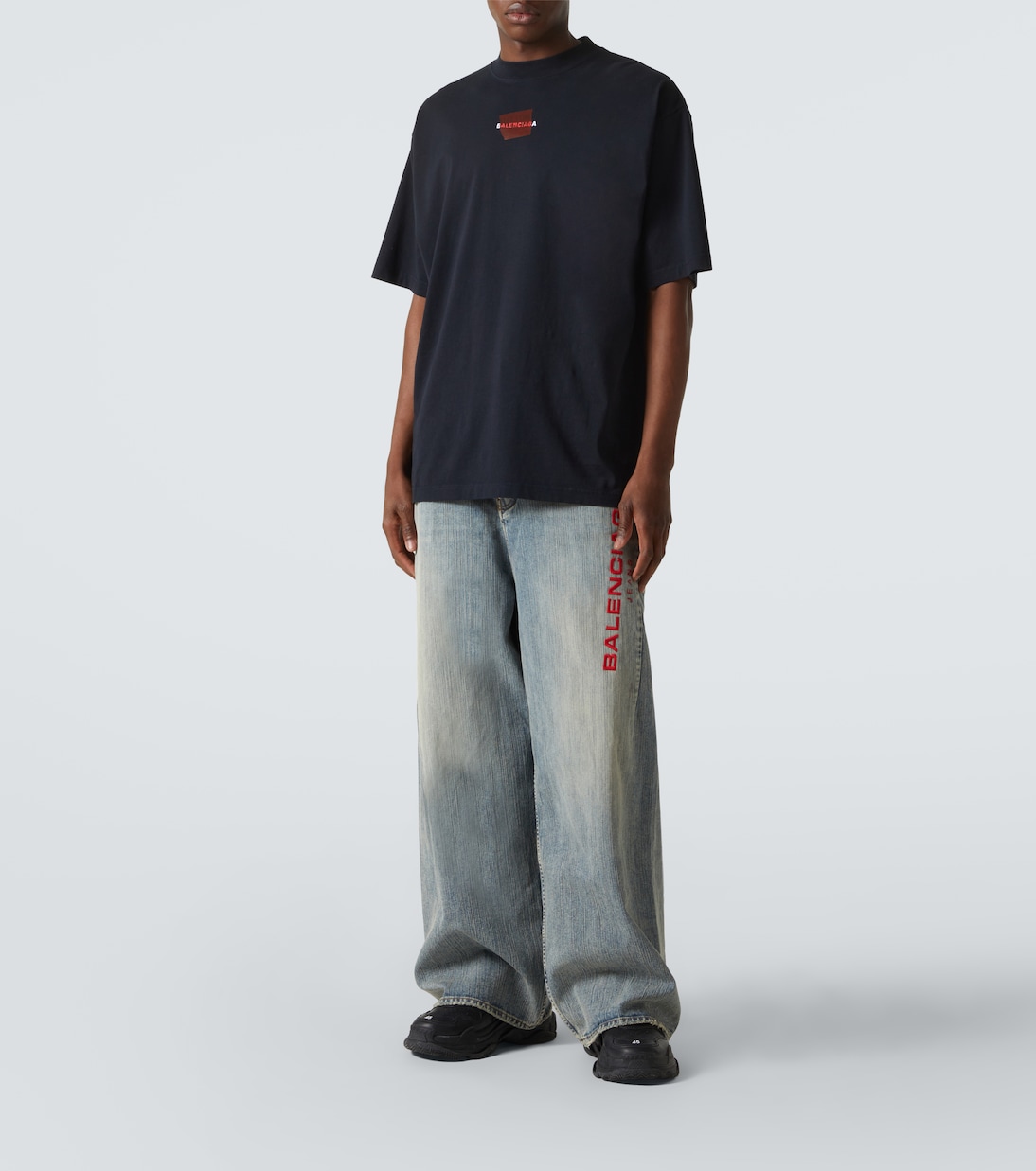 Jeans anchos con logo bordados | Balenciaga