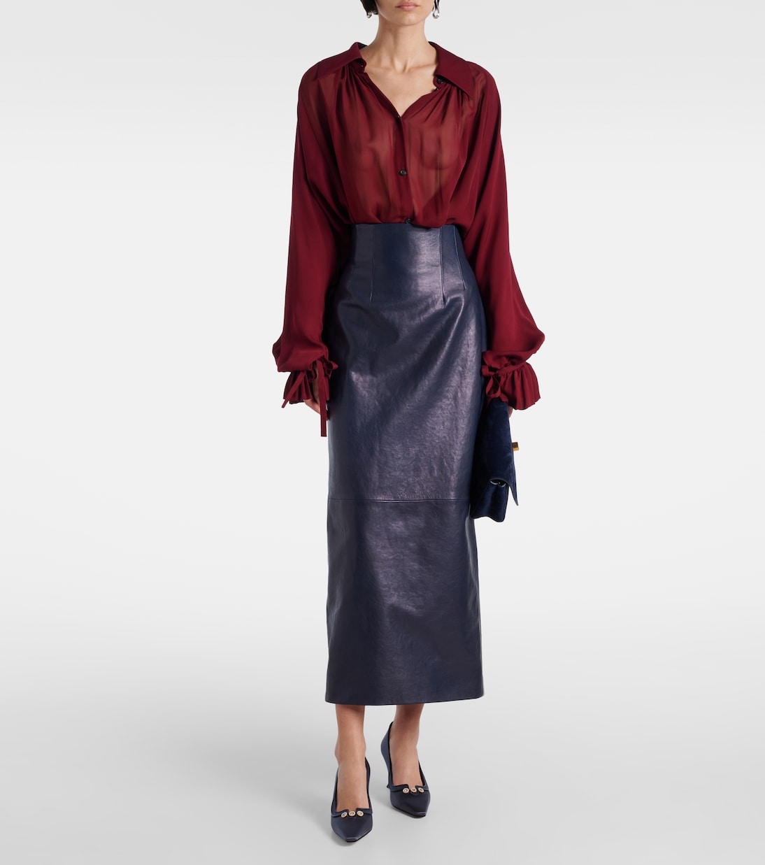 Pumps Amala 70 aus Satin mit Kristallen | Manolo Blahnik