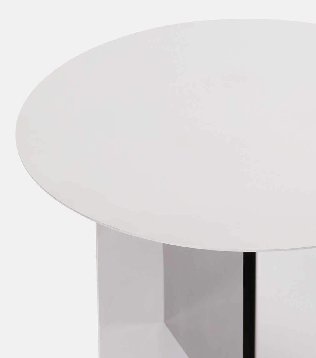 Slit Small side table | Hay