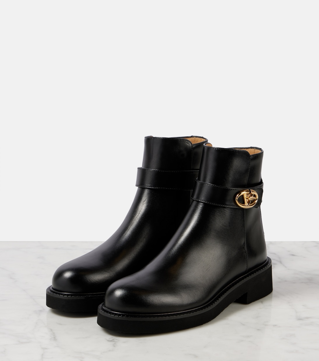 VLogo Locker leather bootie | Valentino Garavani