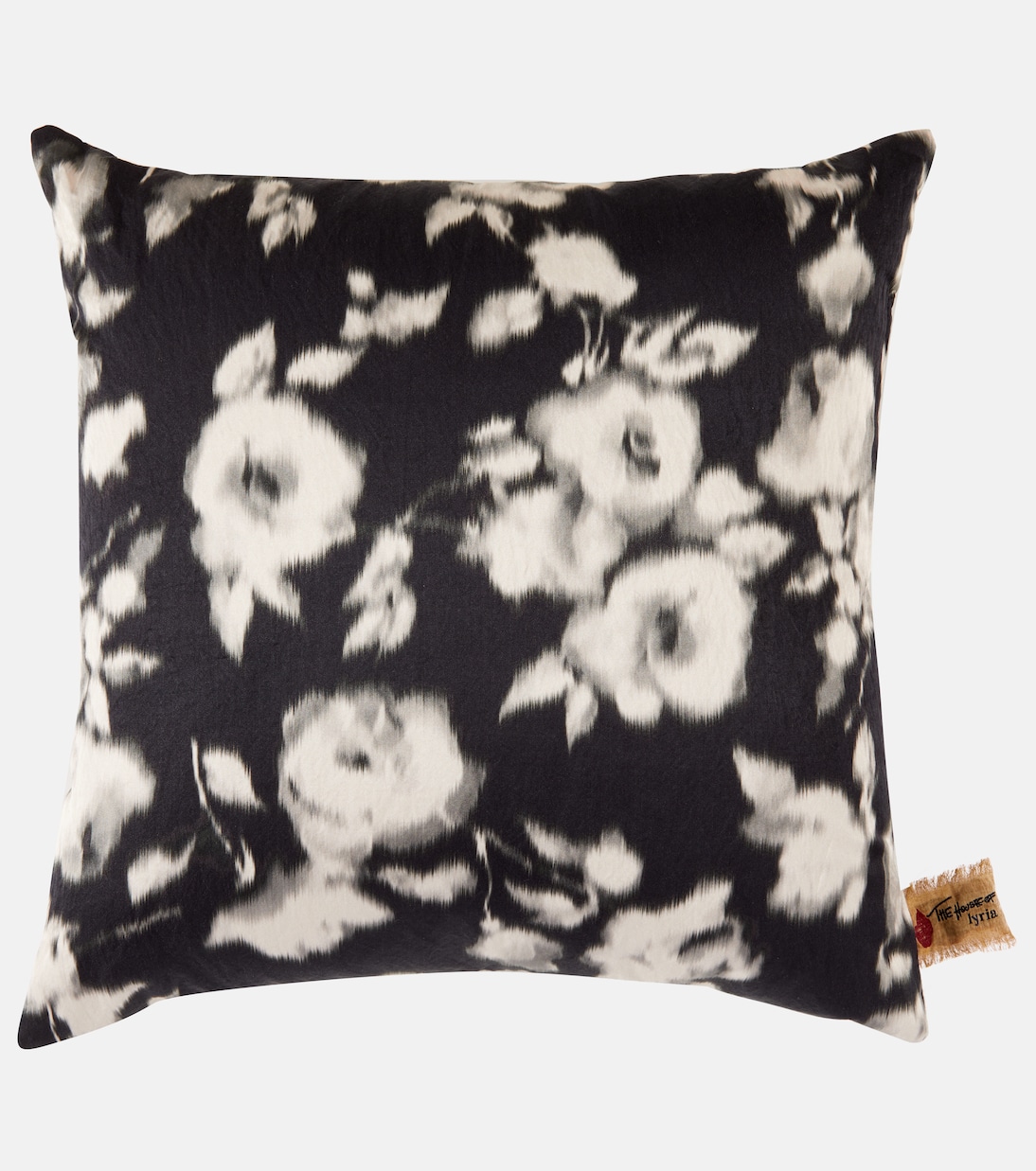 Astrantia cushion | The House of Lyria