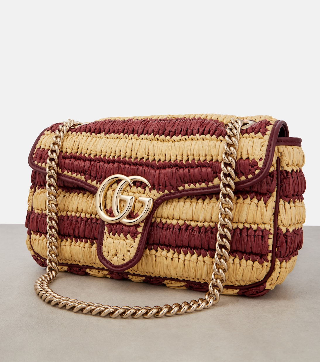 GG Marmont Medium woven shoulder bag | Gucci