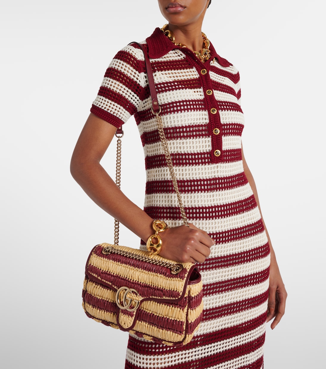 GG Marmont Medium woven shoulder bag | Gucci