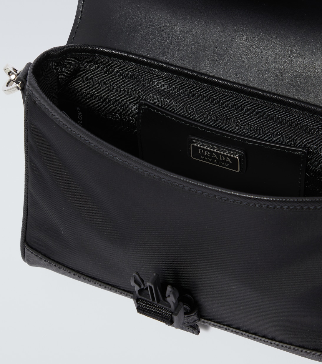 Messenger Bag aus Re-Nylon mit Leder | Prada