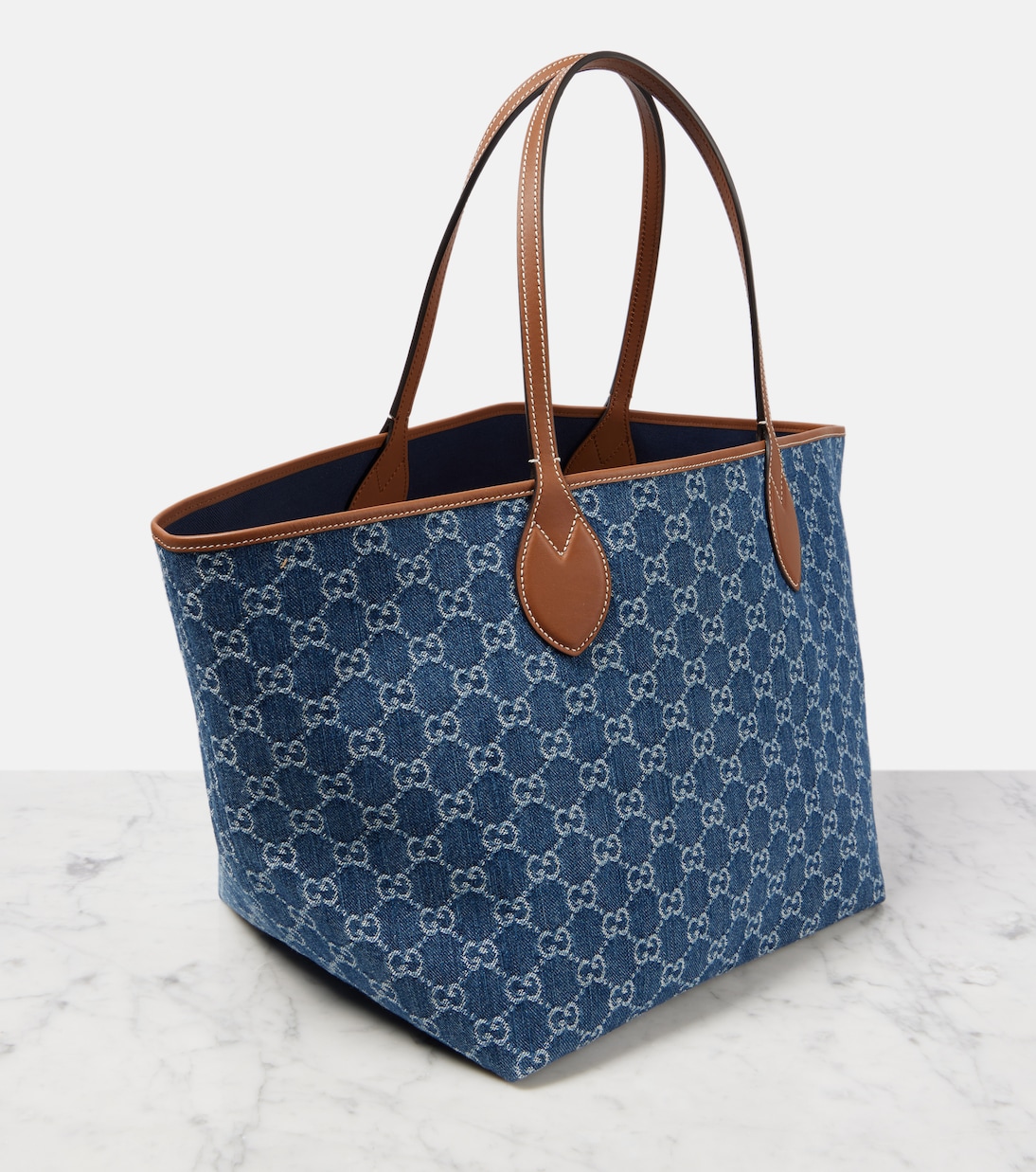 Sac Gucci Totissima GG Medium en jean | Gucci