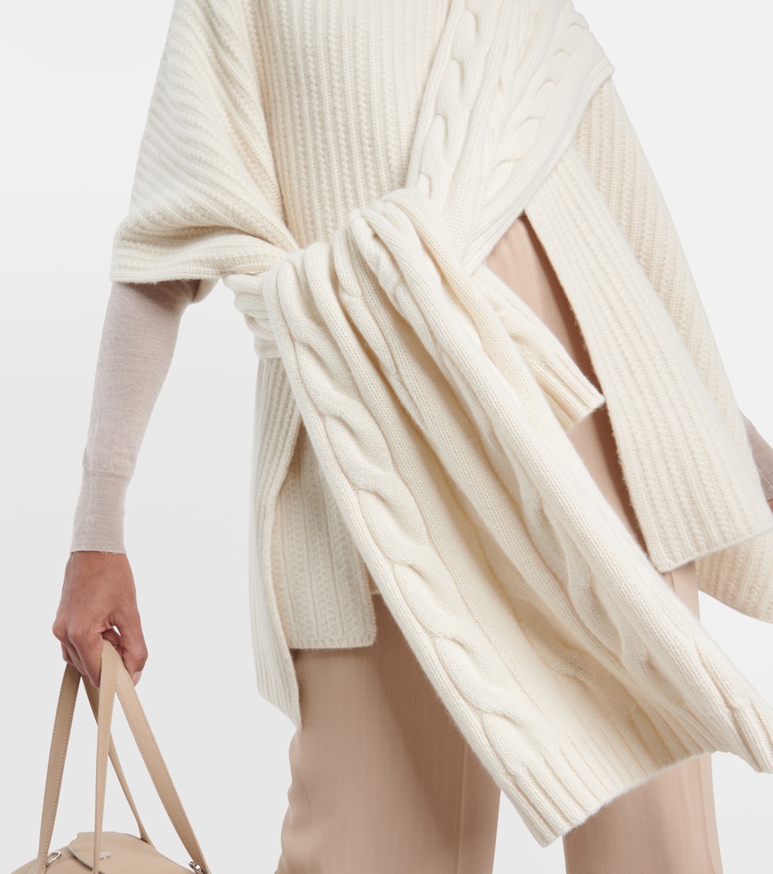Sciarpa in cashmere di alta qualità Loro Piana, stile giovanile e moderno