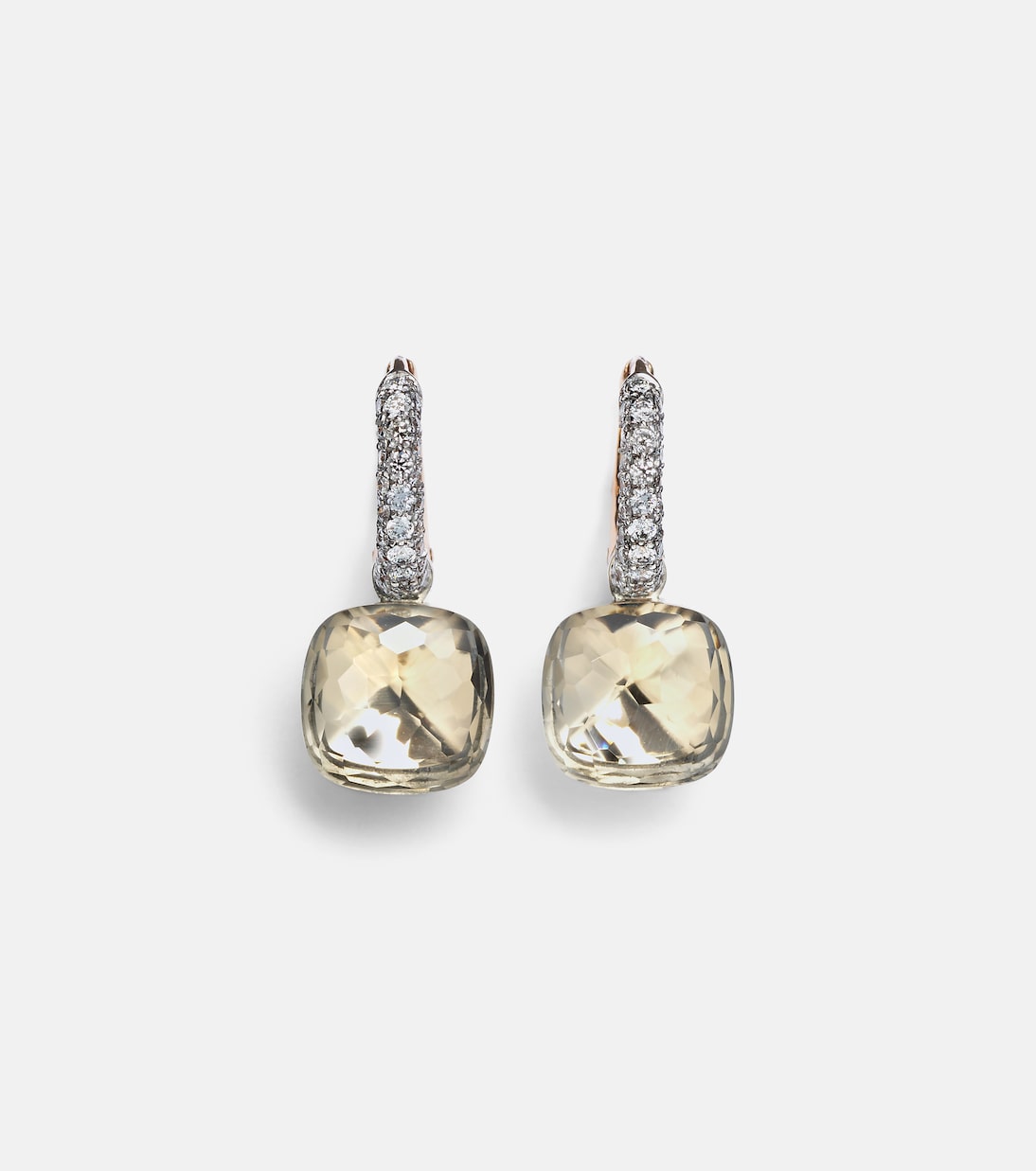 Orecchini glamour in oro rosa e bianco 18kt con topazio e diamanti, stile Nudo Classic di Pomellato, perfetti per giovani trendy.