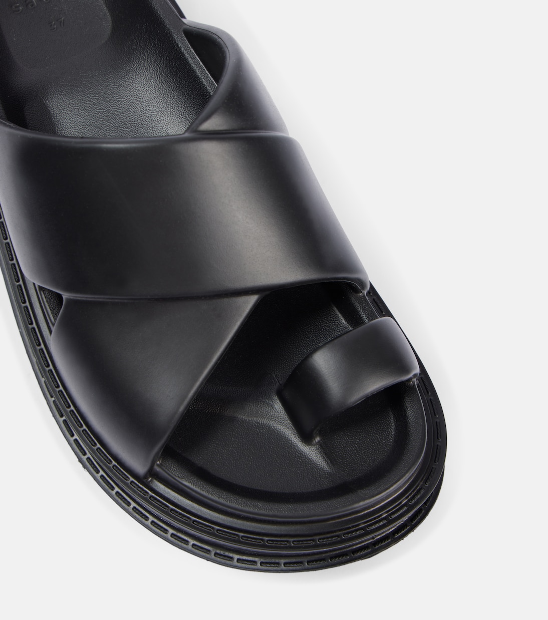 Sandali trendy SACAI per giovani alla moda