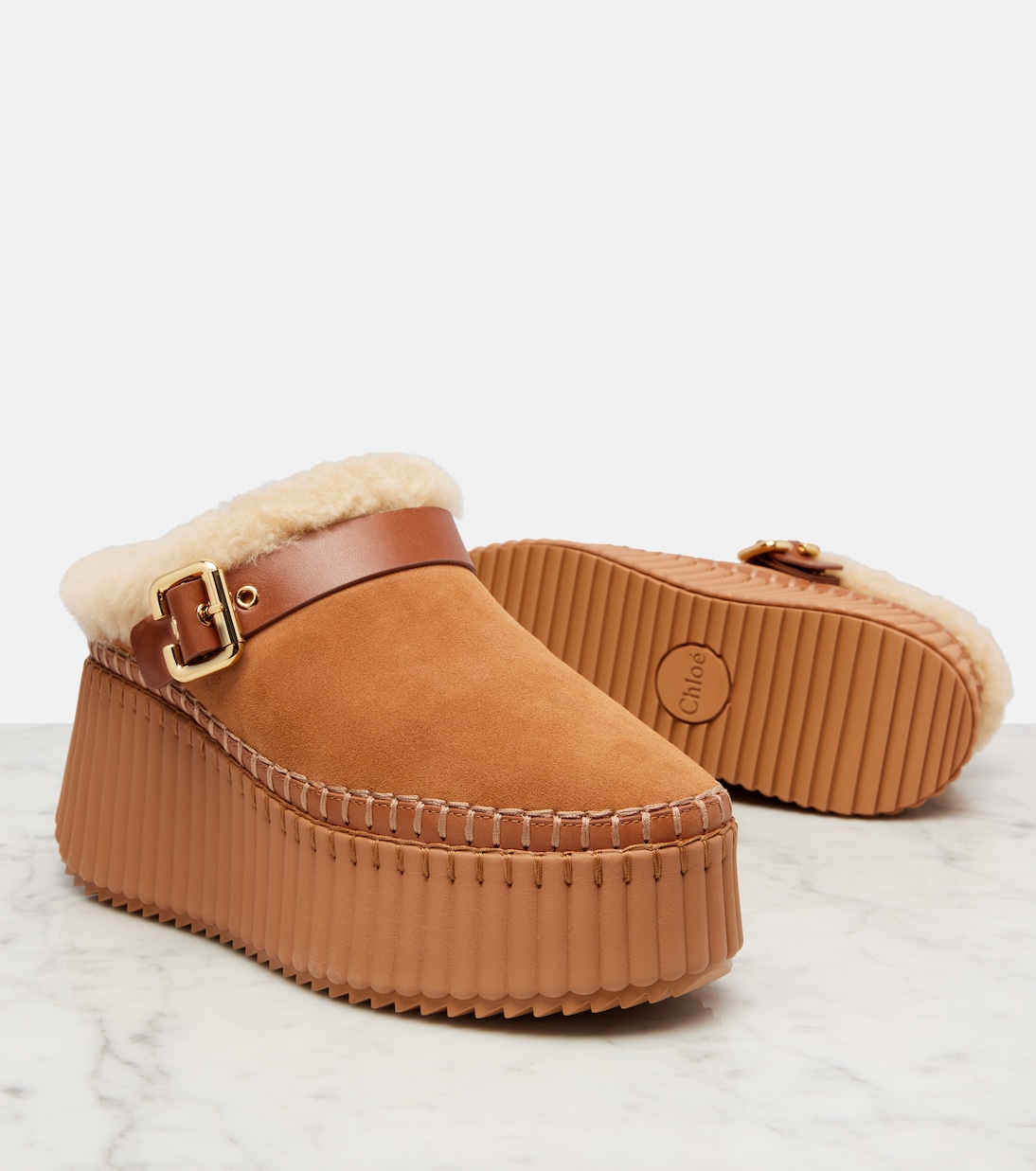 Plateau-Slippers Nama 80 aus Veloursleder | Chloé
