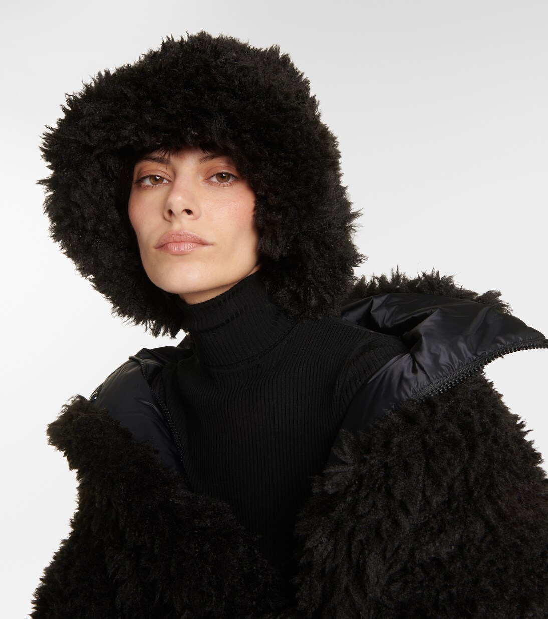 Bird faux fur bucket hat | Goldbergh
