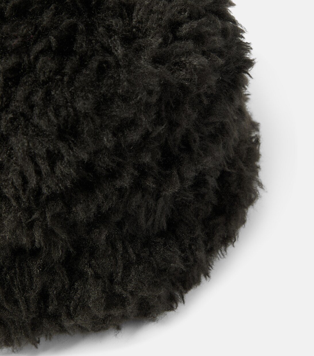 Bird faux fur bucket hat | Goldbergh