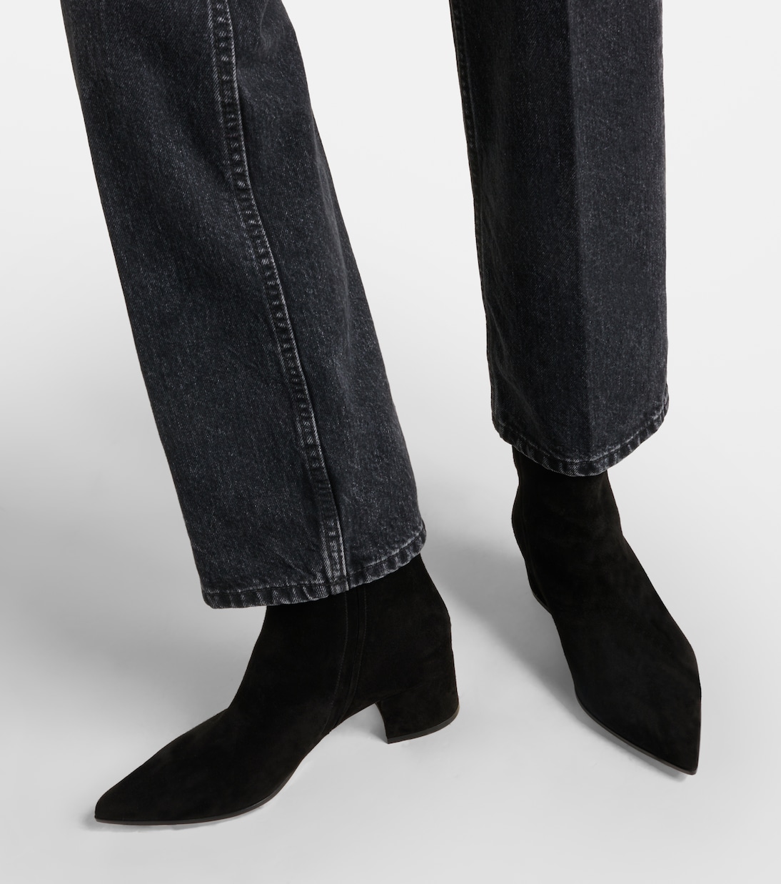 Stivaletti Lyell 45 in suede | Gianvito Rossi