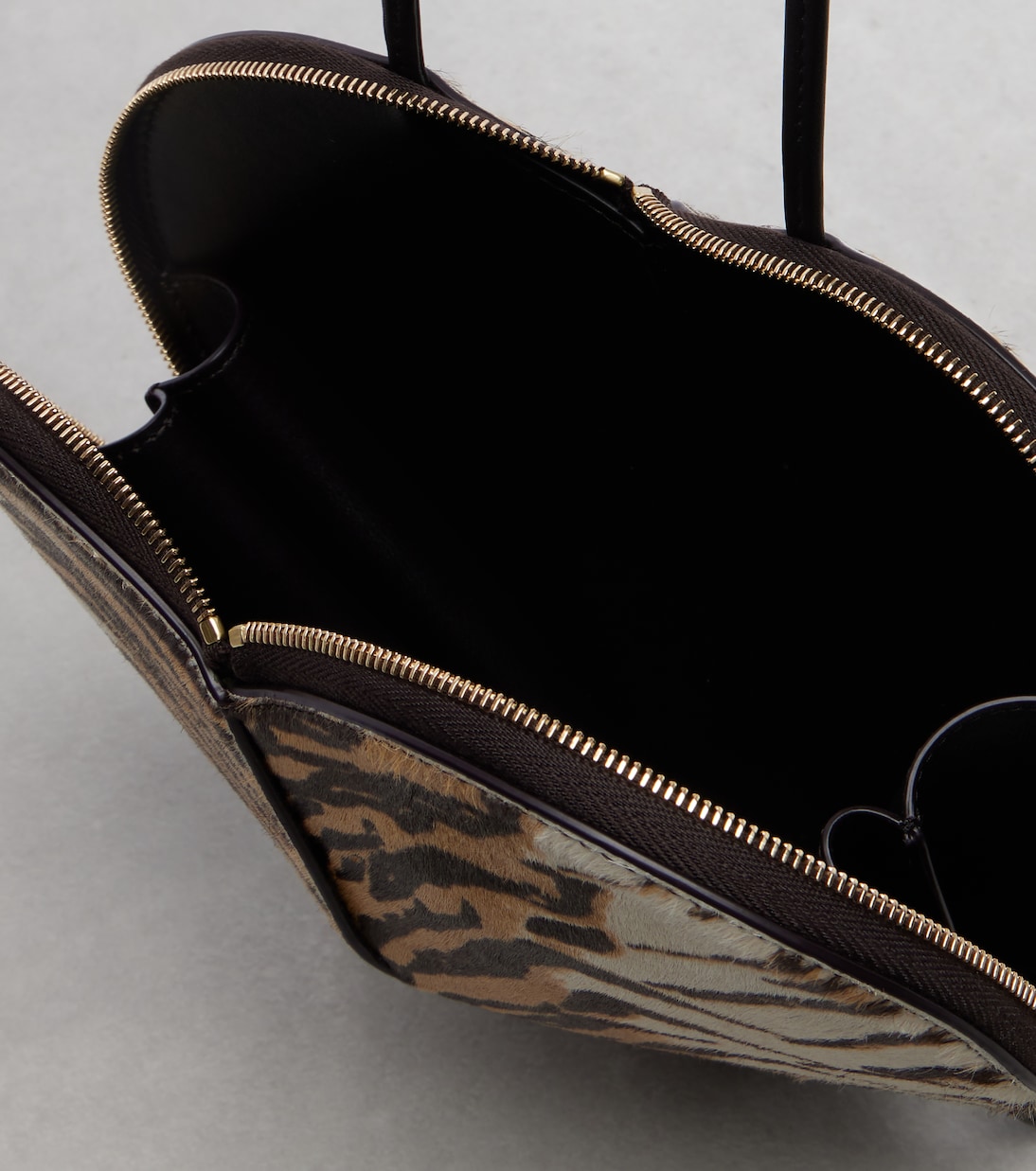 Le Cœur calf hair shoulder bag | Alaïa