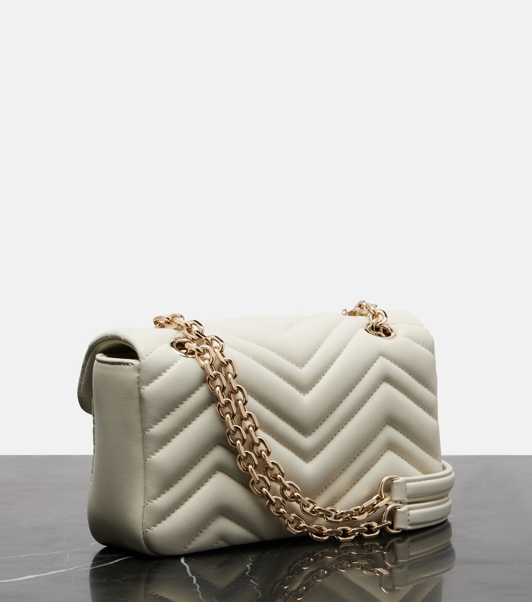 GG Marmont Small leather shoulder bag | Gucci