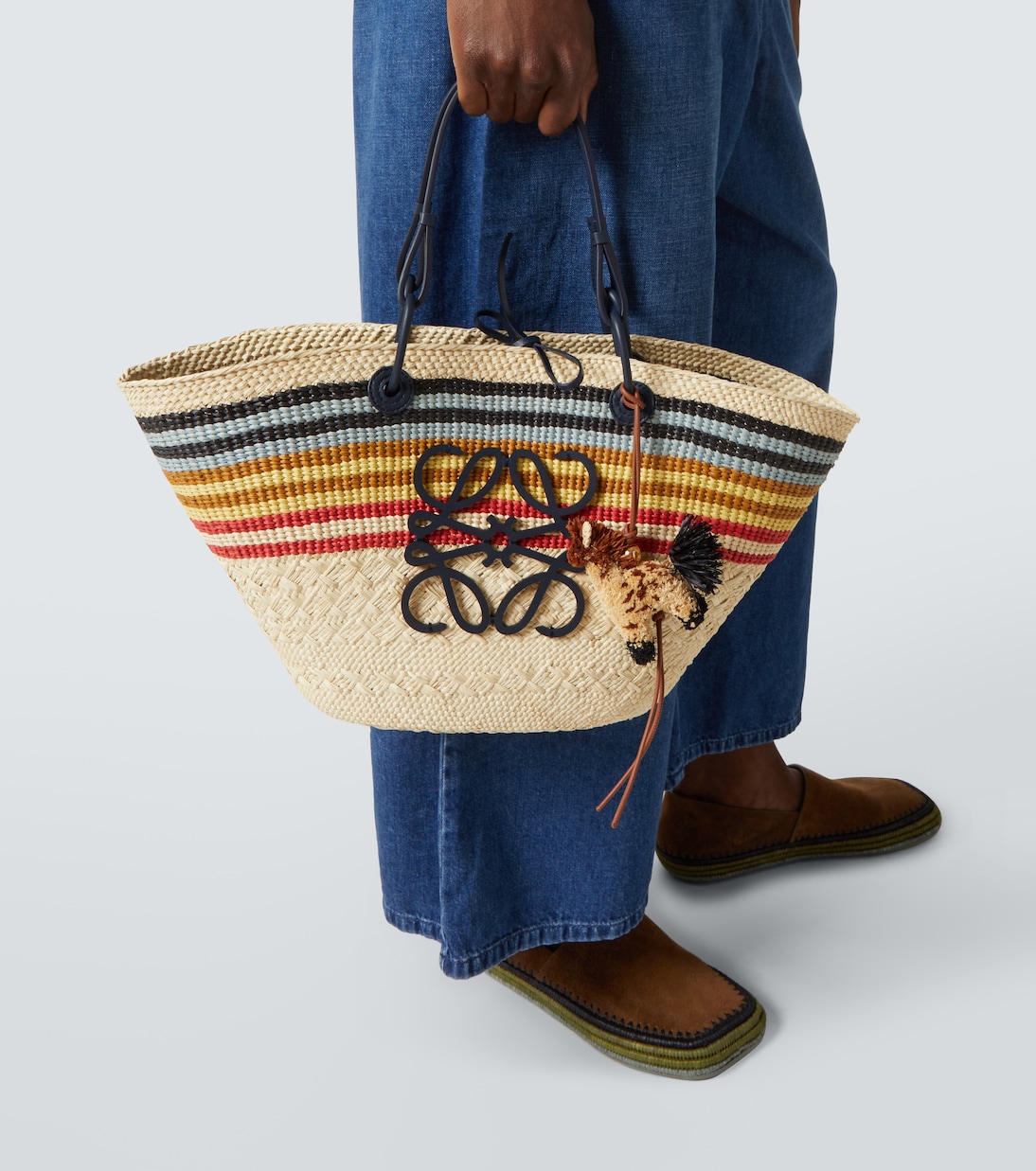Charm Paula's Ibiza Giraffe en raphia et cuir | Loewe