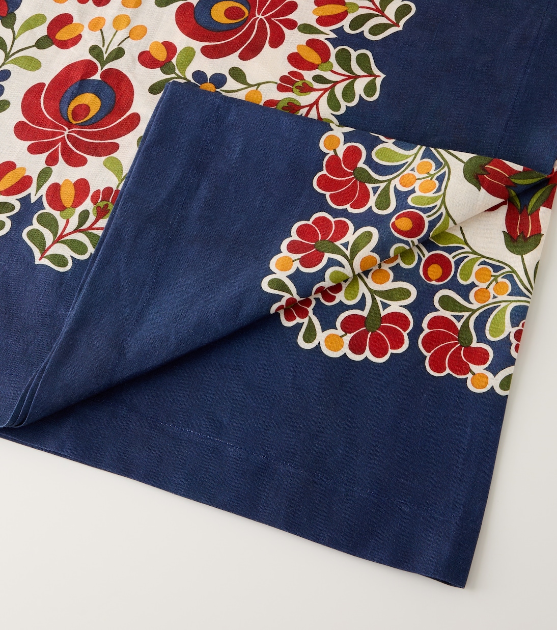 Windflower Placée linen tablecloth | La DoubleJ