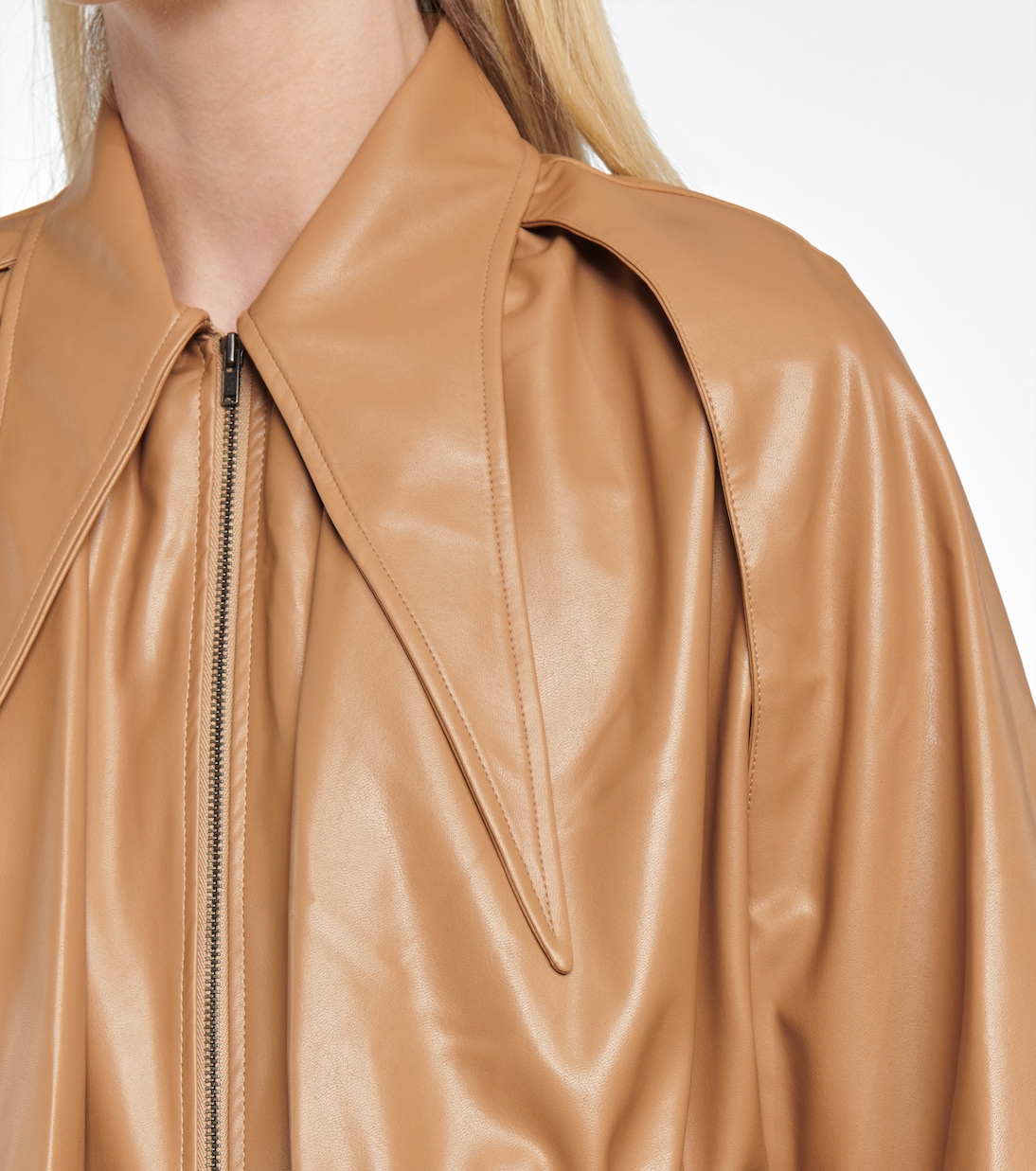 Giacca Ari in similpelle | Deveaux New York
