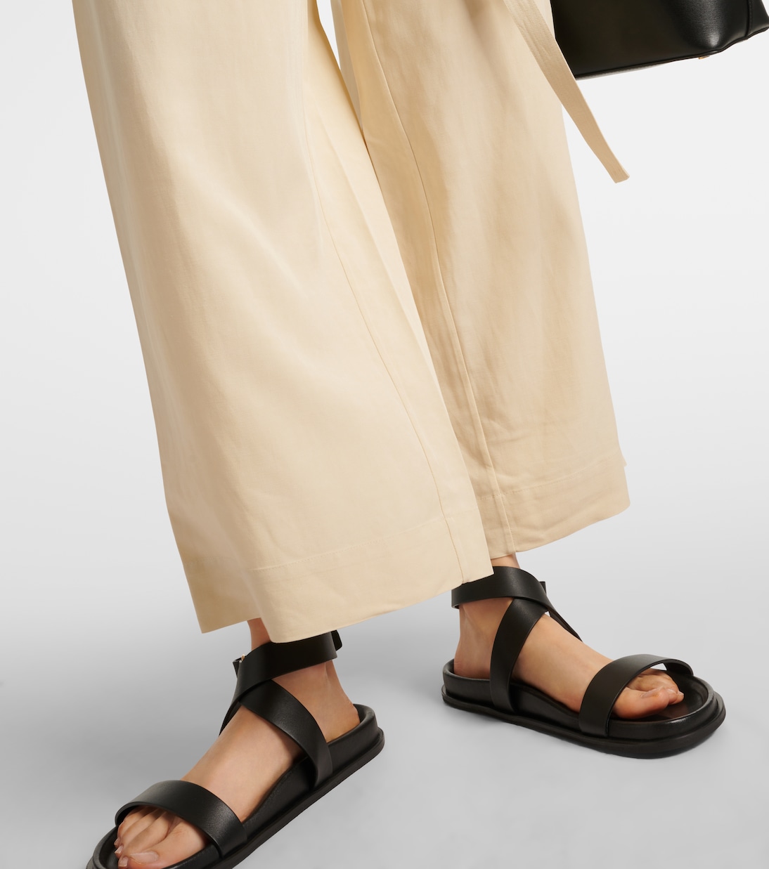 Weite High-Rise-Hose | Toteme