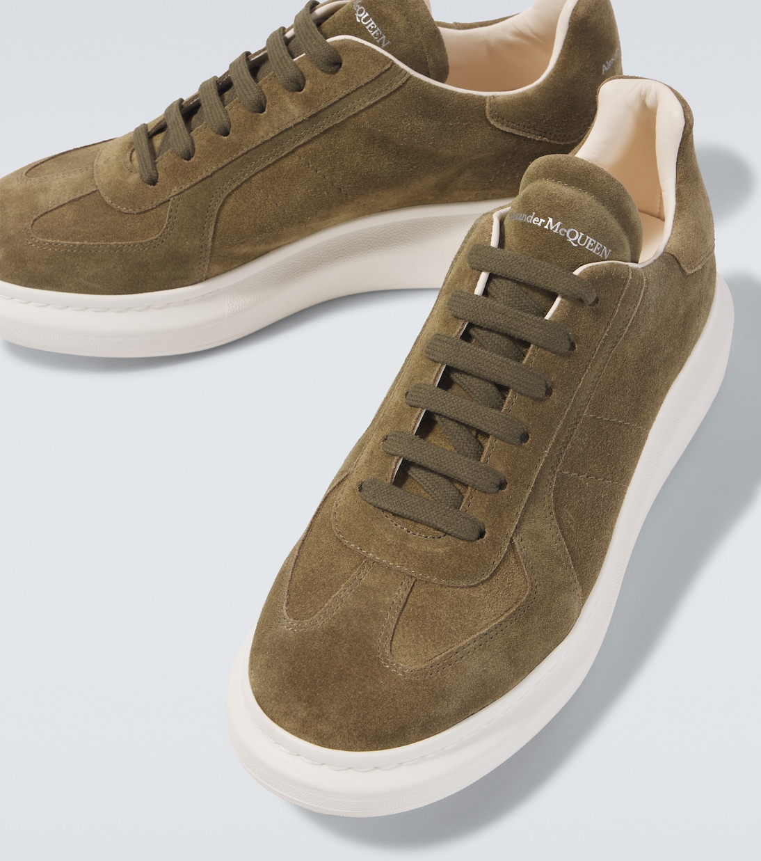 Baskets oversize en daim | McQueen