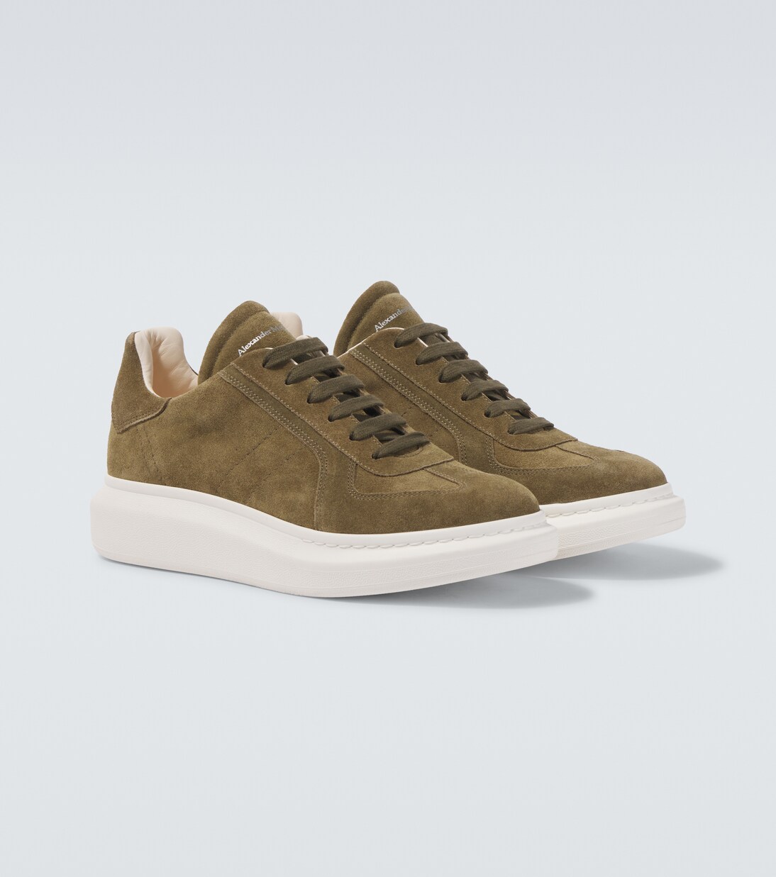 Baskets oversize en daim | McQueen